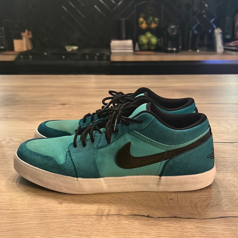 Air Jordan 1 Men’s 10.5 Teal Black Fabric
